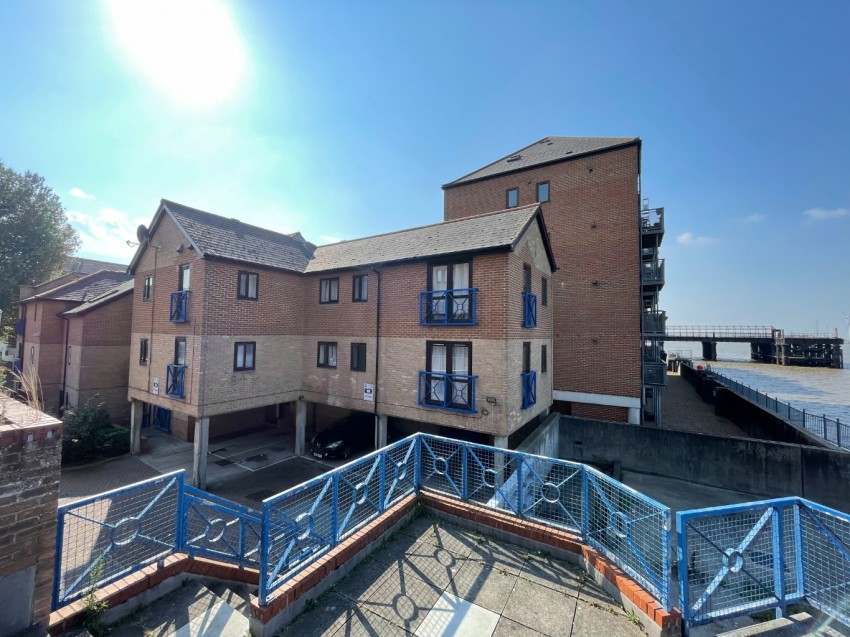 Images for Crawley Court, West Street, Gravesend, Kent, DA11 0BE