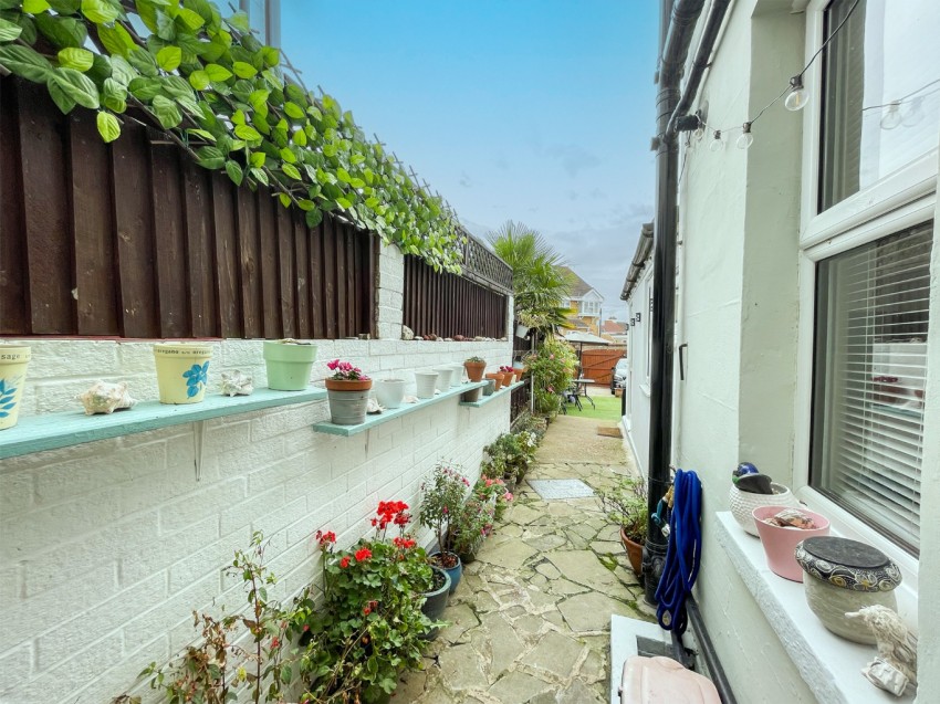 Images for Park Avenue, Northfleet, DA11