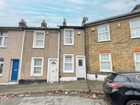 View Full Details for Empress Road, Gravesend, Kent, DA12 2QR