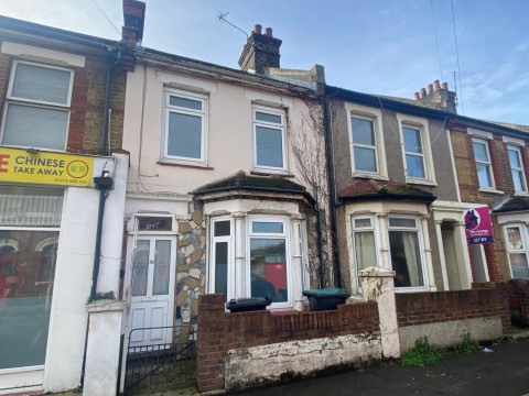 View Full Details for Granville Road, Gravesend, Kent, DA11 0JS