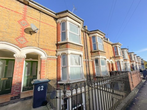 View Full Details for The Terrace, Gravesend, Kent, DA12 2BB