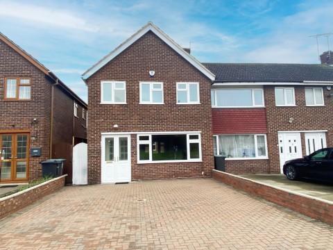 View Full Details for Beaumont Drive, Northfleet, Gravesend, Kent, DA11 9NN