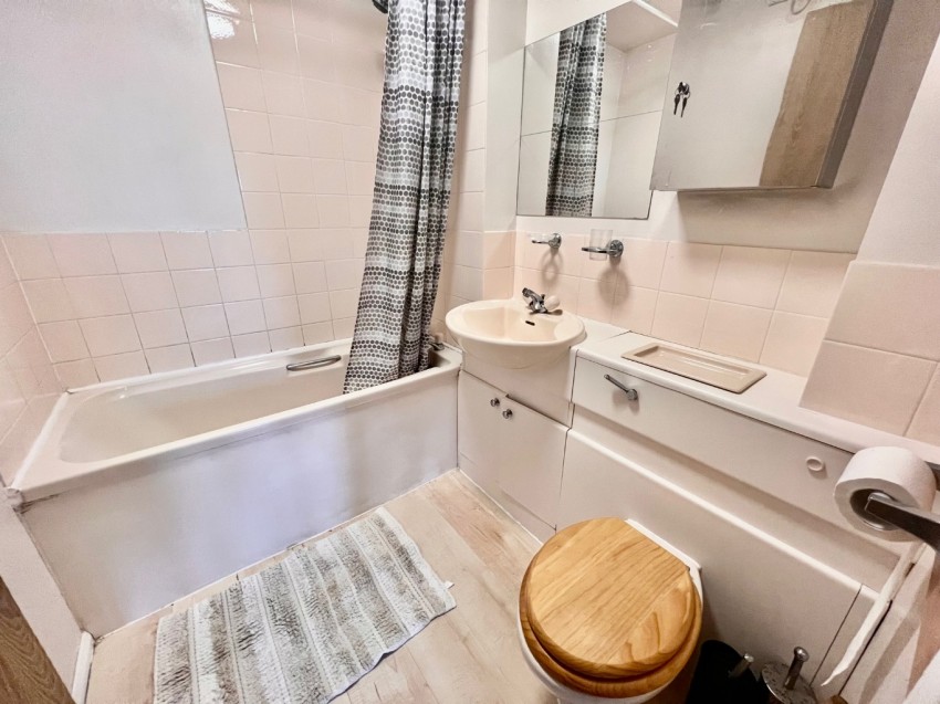 Images for Maypole Road, Gravesend, Kent, DA12 2LP