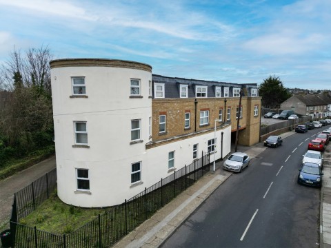 View Full Details for Bridge House, 90 Dover Road East, Gravesend, Kent, DA11