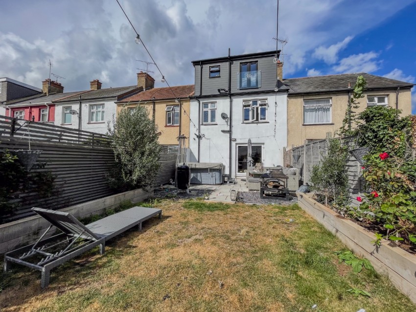 Images for Parrock Avenue, Gravesend, DA12