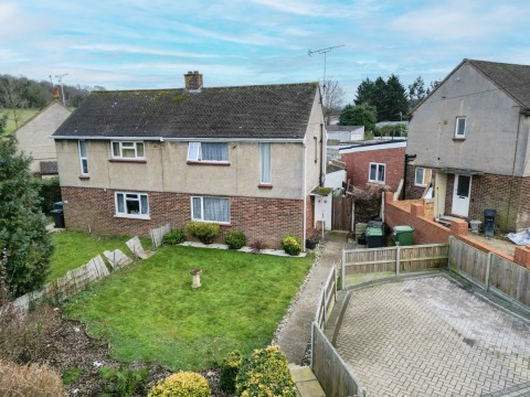 View Full Details for Livingstone Road, Gravesend, Kent, DA12