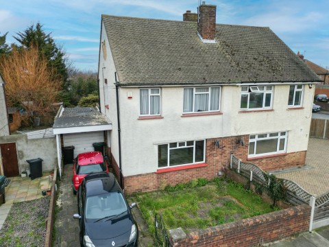 View Full Details for Barr Road, Gravesend, Kent, DA12