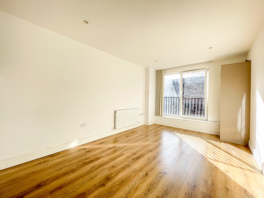Images for Apex House, Burch Road, Northfleet, Gravesend, Kent, DA11 9FF