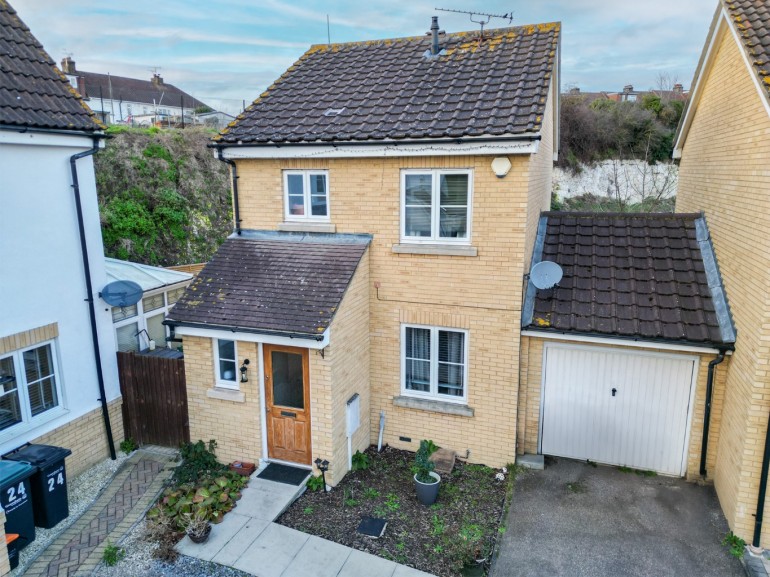 Mermaid Close, Gravesend, Kent, DA11
