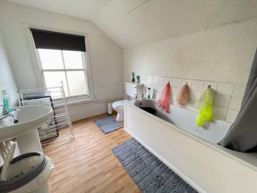 Images for Stuart Road, Gravesend, Kent, DA11 0BY