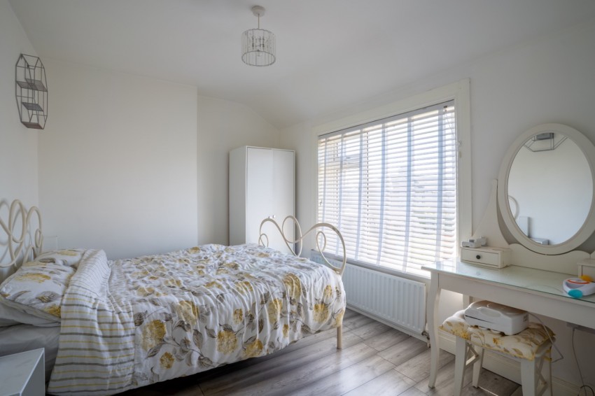 Images for Lewis Road, Swanscombe, Kent, DA10 0JH