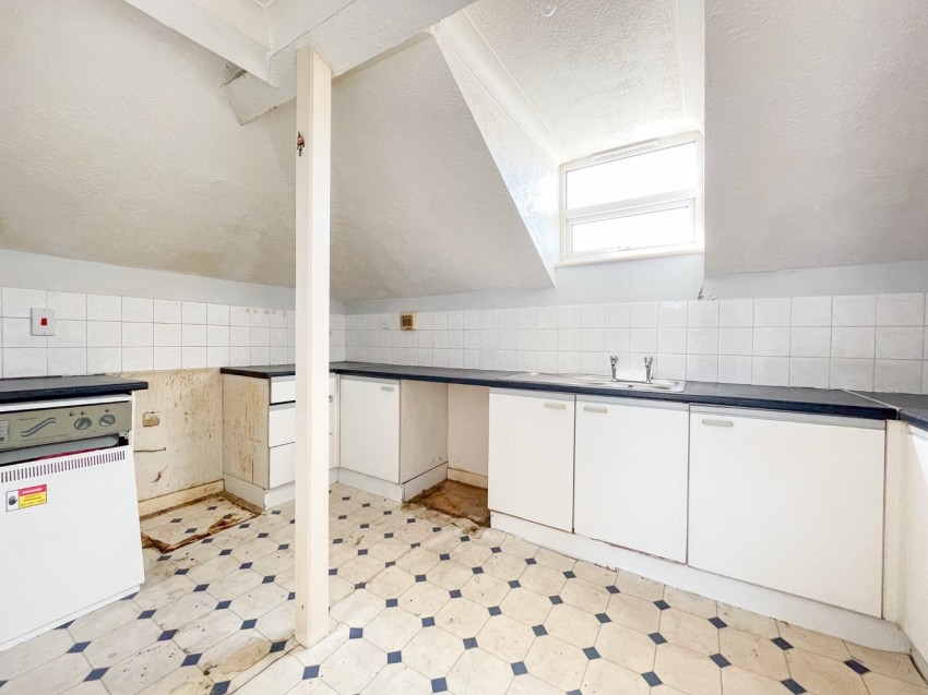 Images for Glen View, Gravesend, Kent, DA12