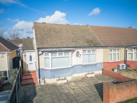 View Full Details for Bellman Avenue, Gravesend, Kent, DA12