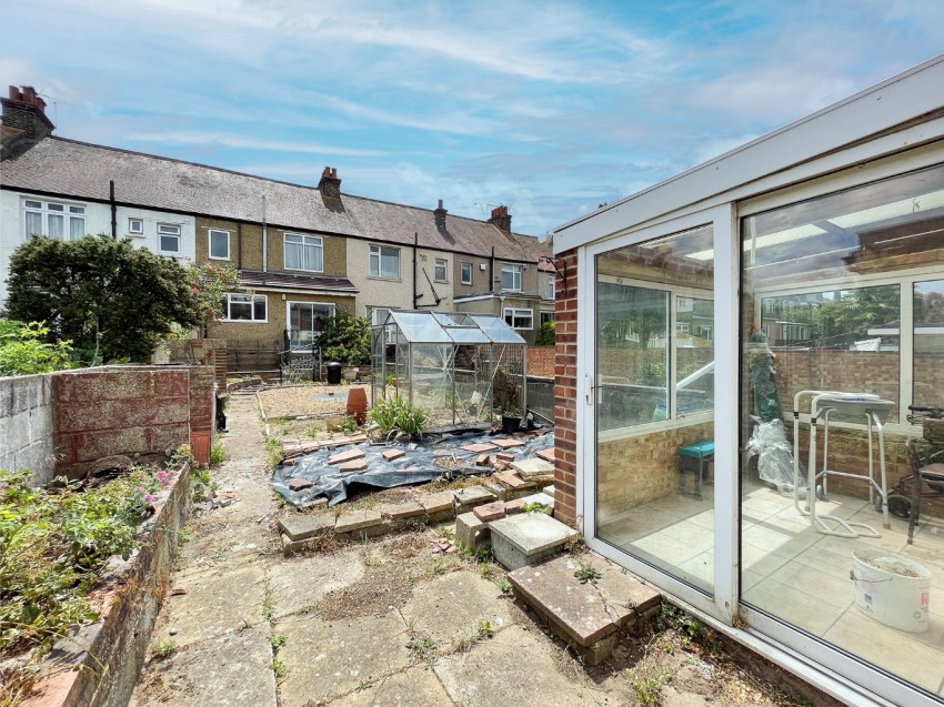 Images for Lingfield Road, Gravesend, DA12