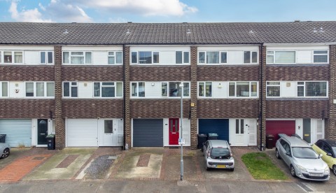 View Full Details for Weavers Close, Gravesend, Kent, DA11
