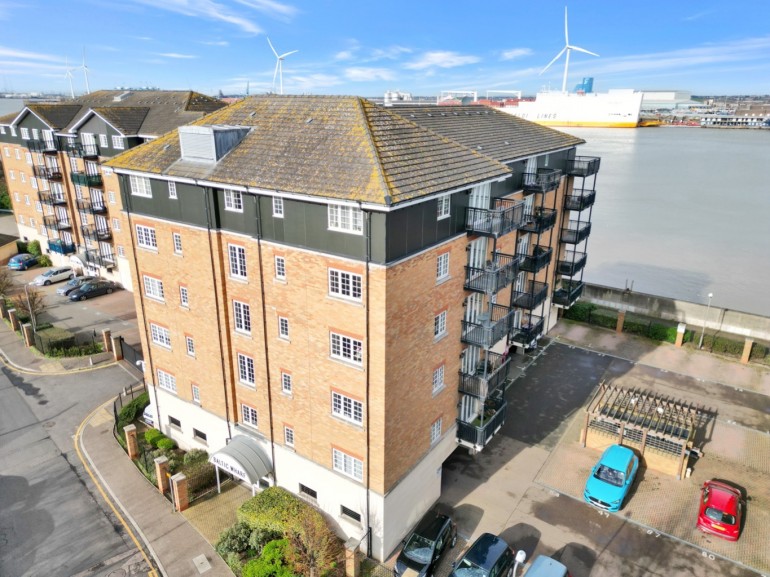 Baltic Wharf, Clifton Marine Parade, Gravesend, Kent, DA11