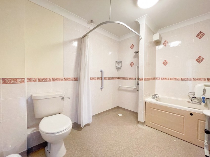 Images for Nelson Court, Glen View, Gravesend, Kent, DA12