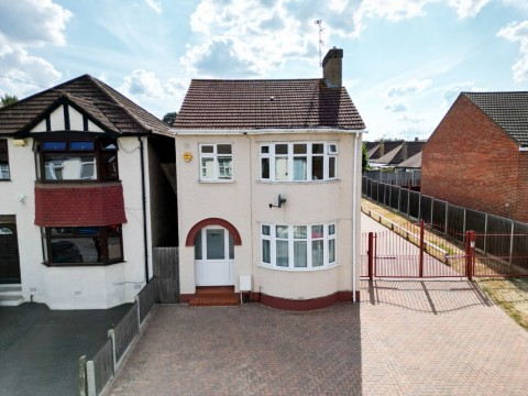 View Full Details for Gouge Avenue, Northfleet, Gravesend, Kent, DA11