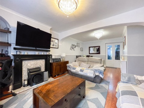 View Full Details for Alexander Road, Greenhithe, DA9