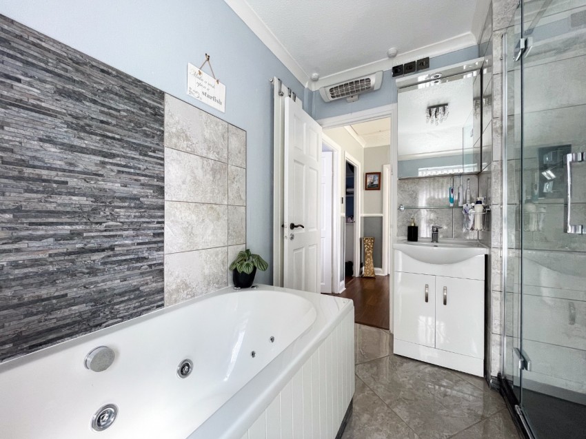 Images for Alexander Road, Greenhithe, DA9