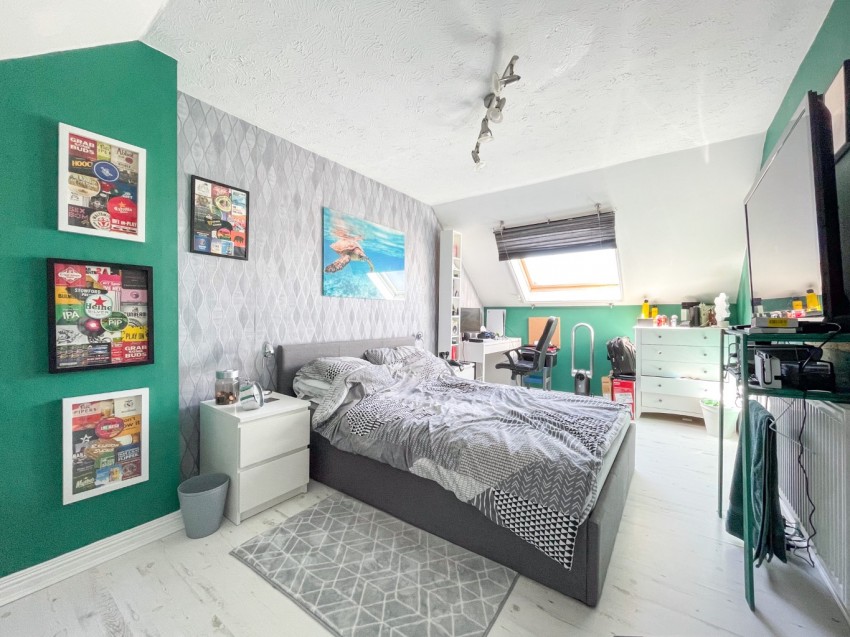 Images for Beacon Drive, Bean, Dartford, Kent, DA2