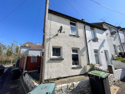 View Full Details for Hamerton Road, Northfleet, Gravesend, Kent, DA11 9DX