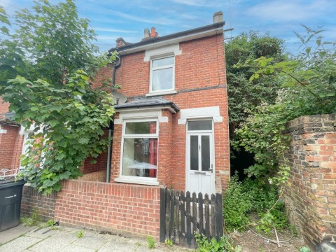 View Full Details for Wingfield Road, Gravesend, Kent, DA12