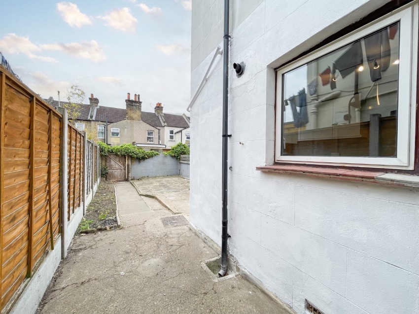 Images for Granville Road, Gravesend, Kent, DA11 0JT