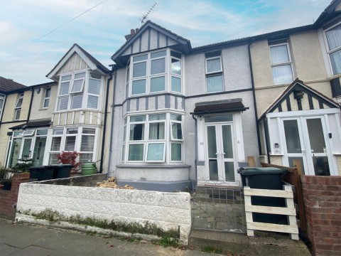 View Full Details for Park Avenue, Northfleet, Gravesend, Kent, DA11 8DQ