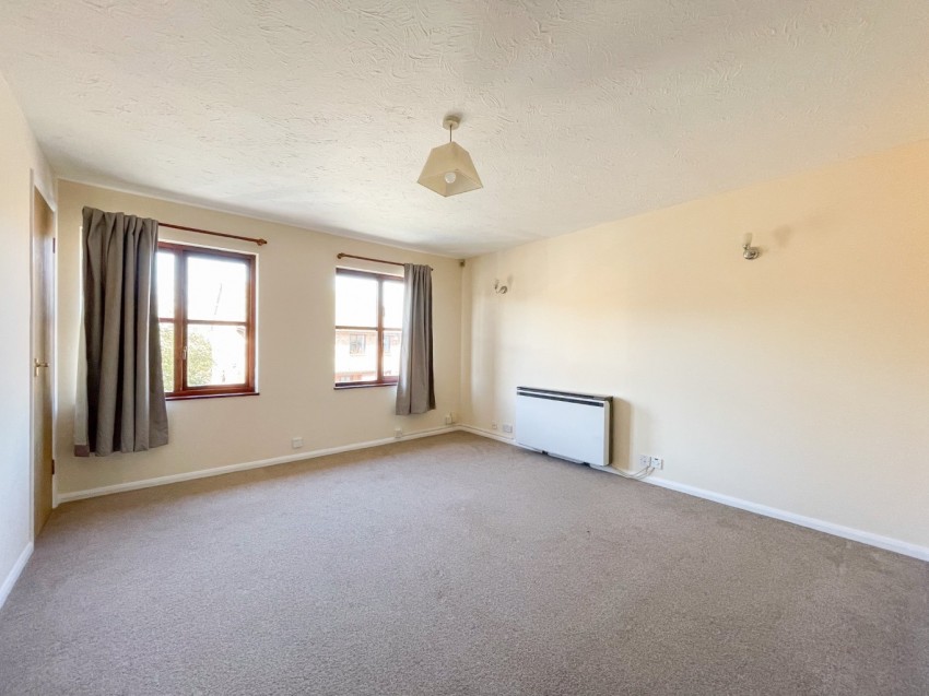 Images for INVESTMENT OPPORTUNITY â THREE ONE-BEDROOM MAISONETTES FOR SALE