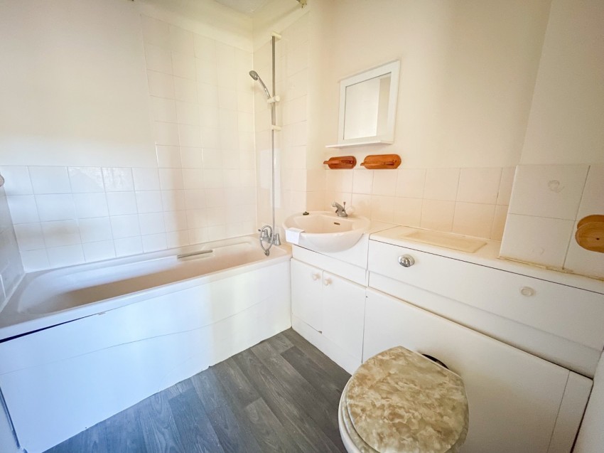 Images for INVESTMENT OPPORTUNITY â THREE ONE-BEDROOM MAISONETTES FOR SALE