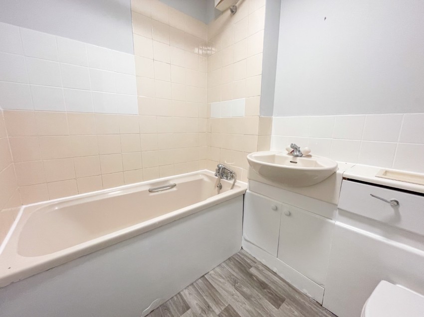 Images for INVESTMENT OPPORTUNITY â THREE ONE-BEDROOM MAISONETTES FOR SALE