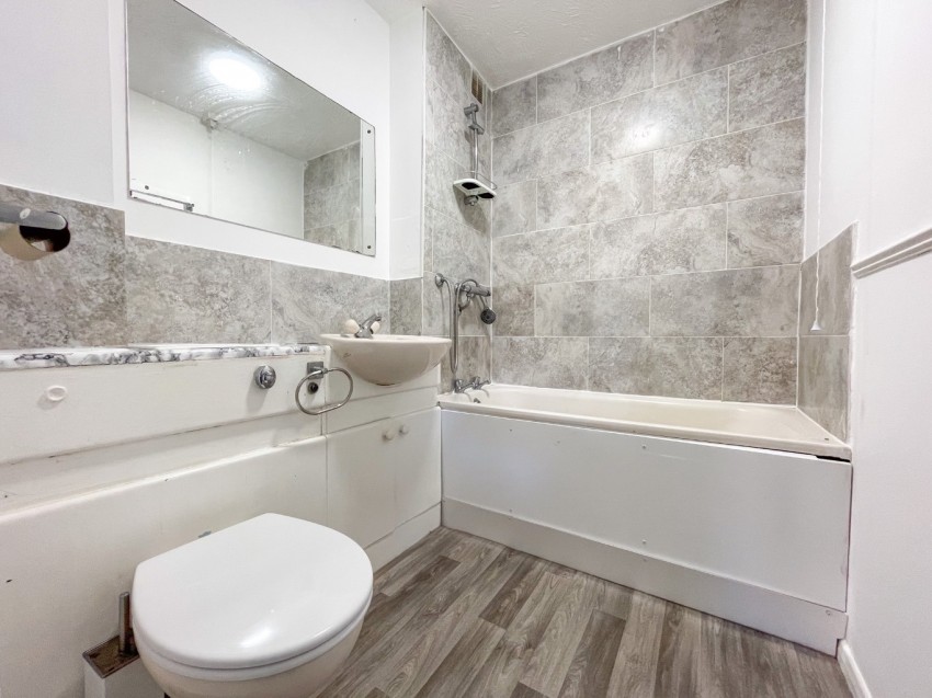Images for INVESTMENT OPPORTUNITY â THREE ONE-BEDROOM MAISONETTES FOR SALE