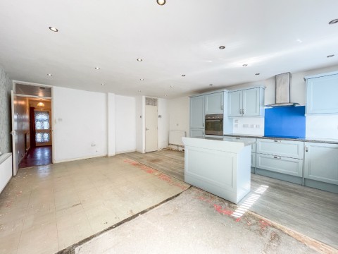View Full Details for Ivy Close, Gravesend, Kent, DA12