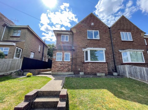 View Full Details for Truro Road, Gravesend, Kent, DA12 5RF