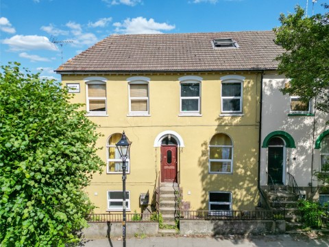 View Full Details for Marlborough Road, Gillingham, Kent, ME7