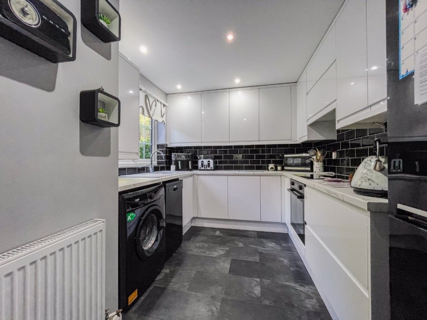 Images for Abbots Field, Gravesend, DA12