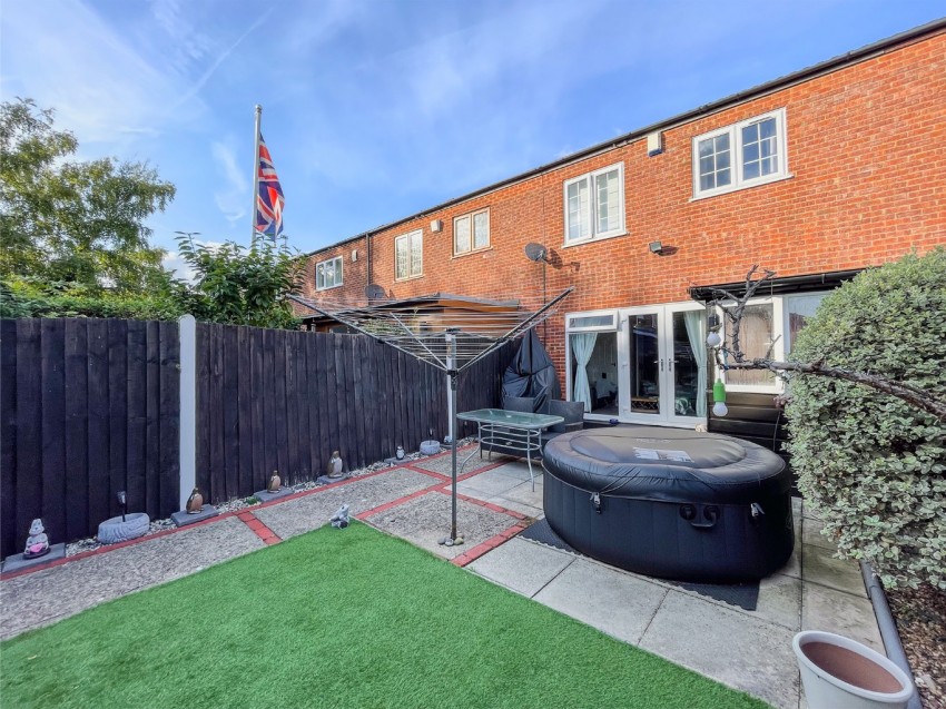 Images for Abbots Field, Gravesend, DA12