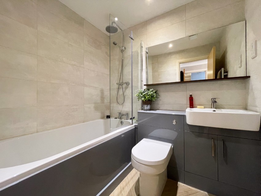 Images for Bridge House, Valetta Way, Rochester, ME1