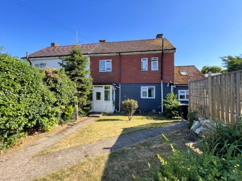 View Full Details for Hollands Close, Shorne, Gravesend, Kent, DA12