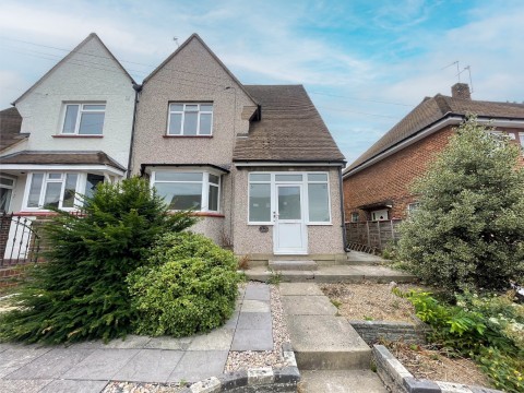 View Full Details for Taunton Vale, Gravesend, Kent, DA12 5RB