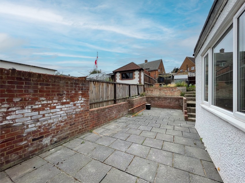 Images for Taunton Vale, Gravesend, Kent, DA12 5RB