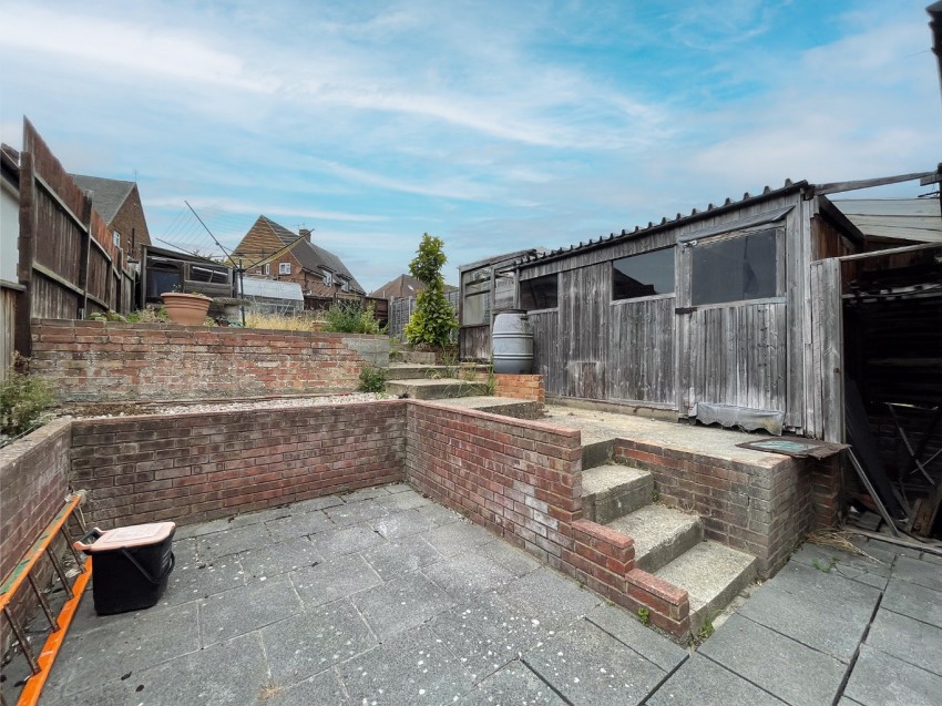 Images for Taunton Vale, Gravesend, Kent, DA12 5RB