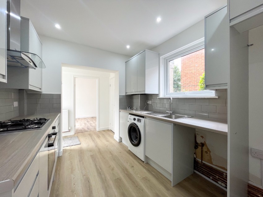 Images for Taunton Vale, Gravesend, Kent, DA12 5RB