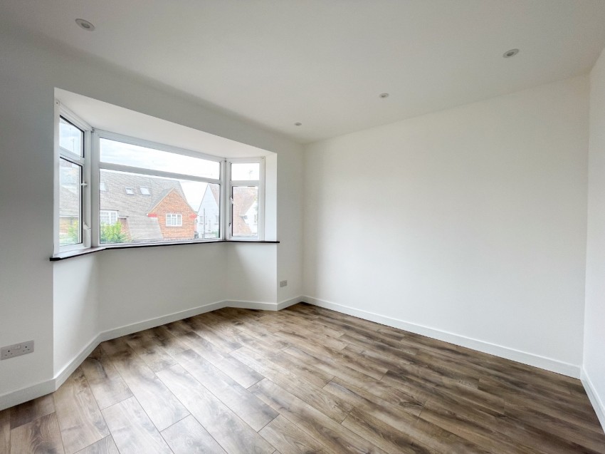 Images for Taunton Vale, Gravesend, Kent, DA12 5RB