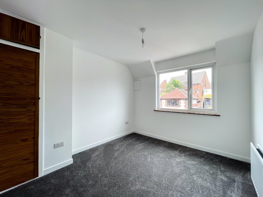 Images for Taunton Vale, Gravesend, Kent, DA12 5RB