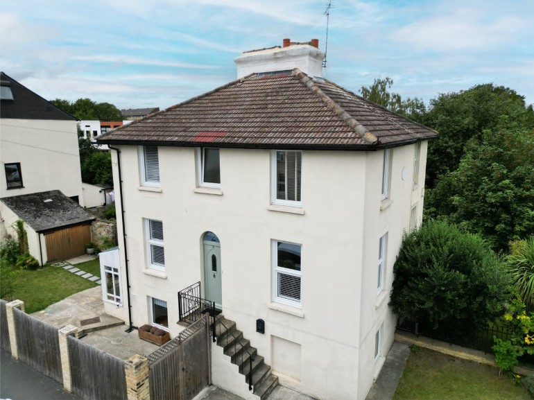 Albion Road, Gravesend, Kent, DA12