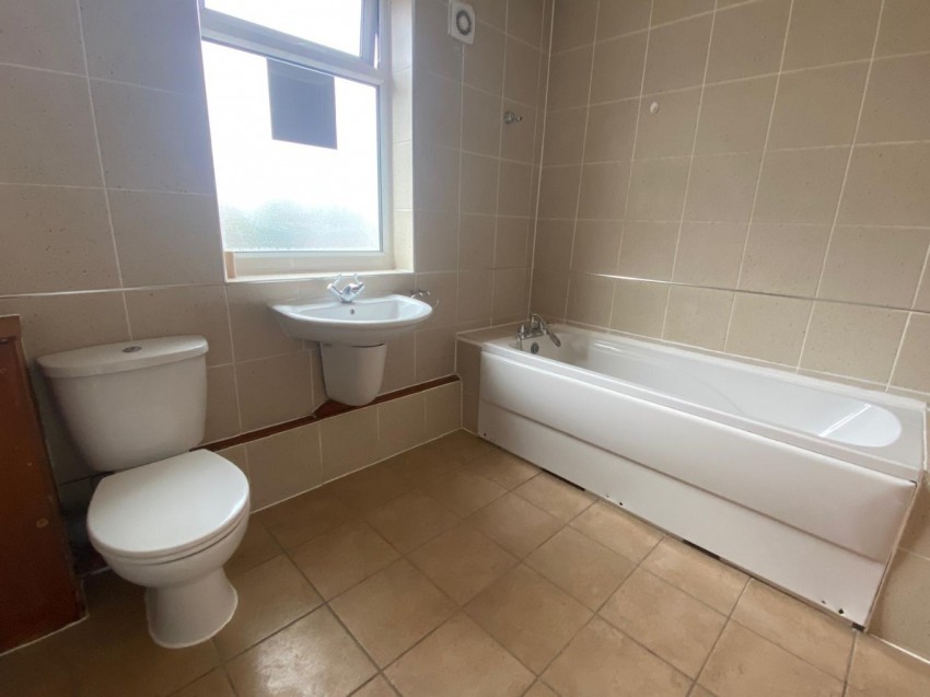 Images for Rochester Road, Gravesend, Kent, DA12 4TY