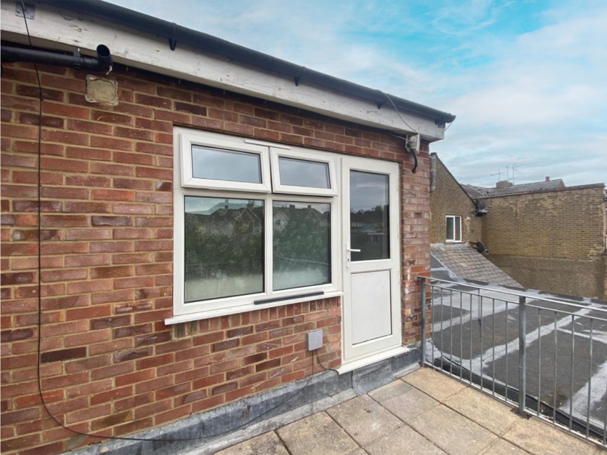 Images for Rochester Road, Gravesend, Kent, DA12 4TY