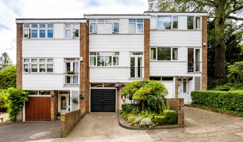 View Full Details for Shrubbery Road, Gravesend, Kent, DA12 1JW